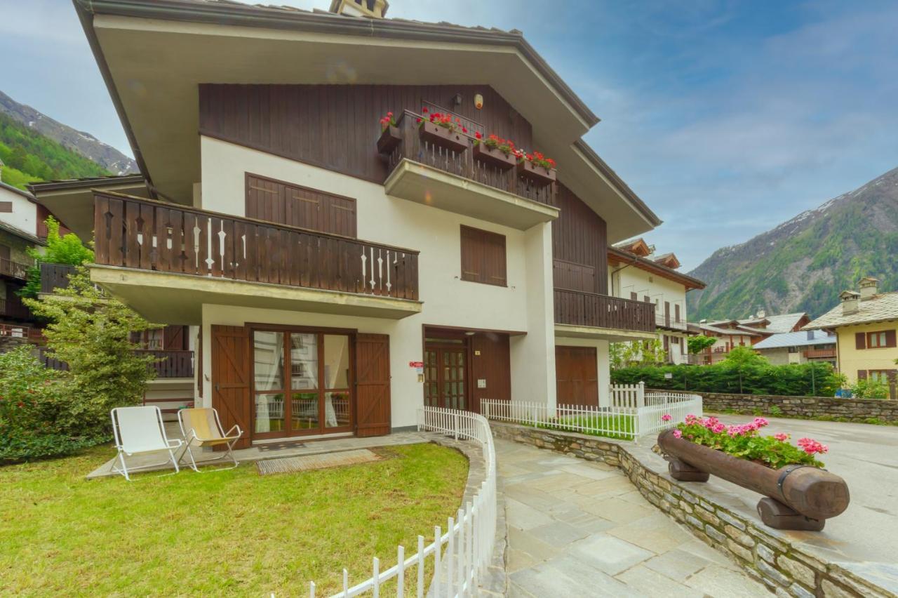Casa Julie - Accogliente Rifugio Nella Quiete - Cour 0157 Daire Courmayeur Dış mekan fotoğraf