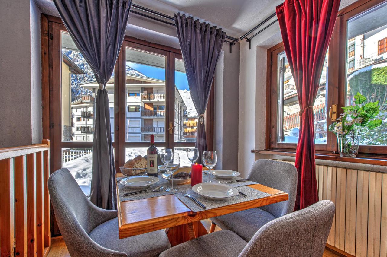 Casa Julie - Accogliente Rifugio Nella Quiete - Cour 0157 Daire Courmayeur Dış mekan fotoğraf