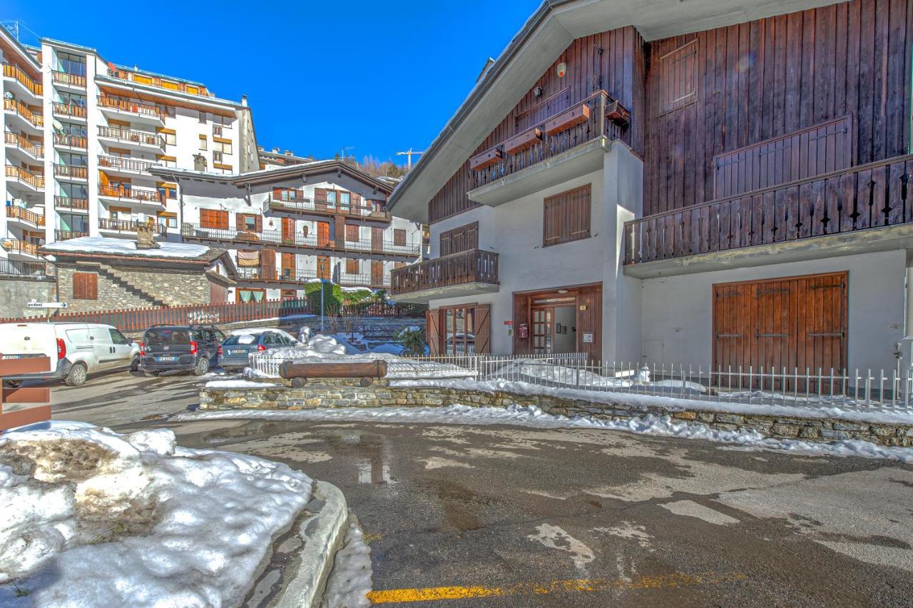 Casa Julie - Accogliente Rifugio Nella Quiete - Cour 0157 Daire Courmayeur Dış mekan fotoğraf